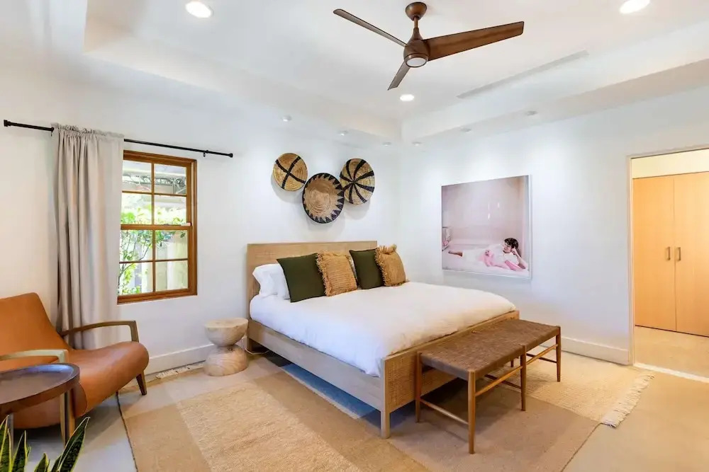 LUX - Historic Tennis Club Enclave - King Beds