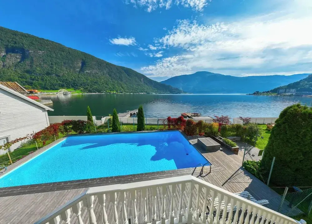 Hofslund Fjord Hotel