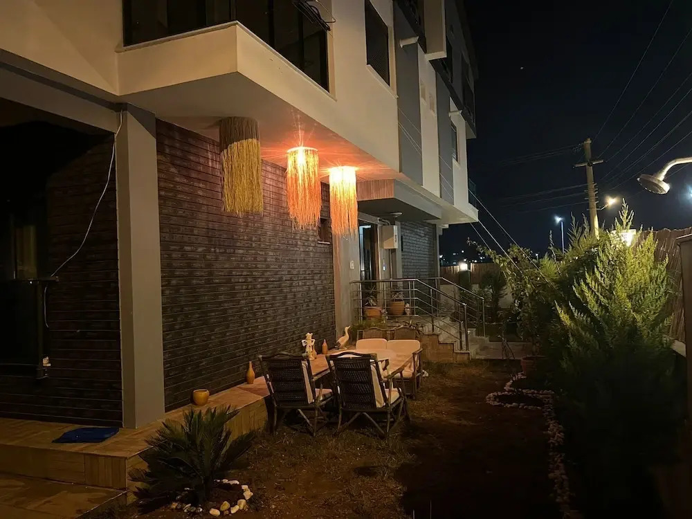 Asya Lara Suite