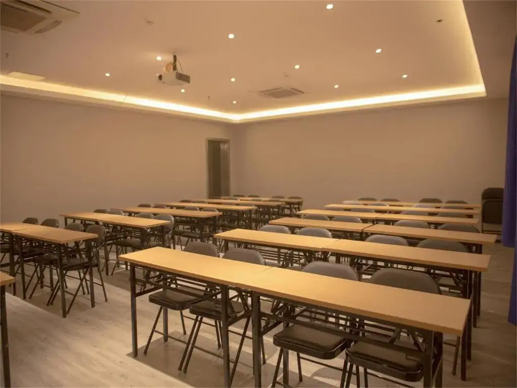 7Days Premium Zaozhuang Qunshan Road Central Square Branch