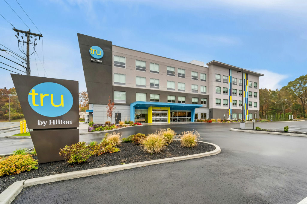 Tru By Hilton Brockton