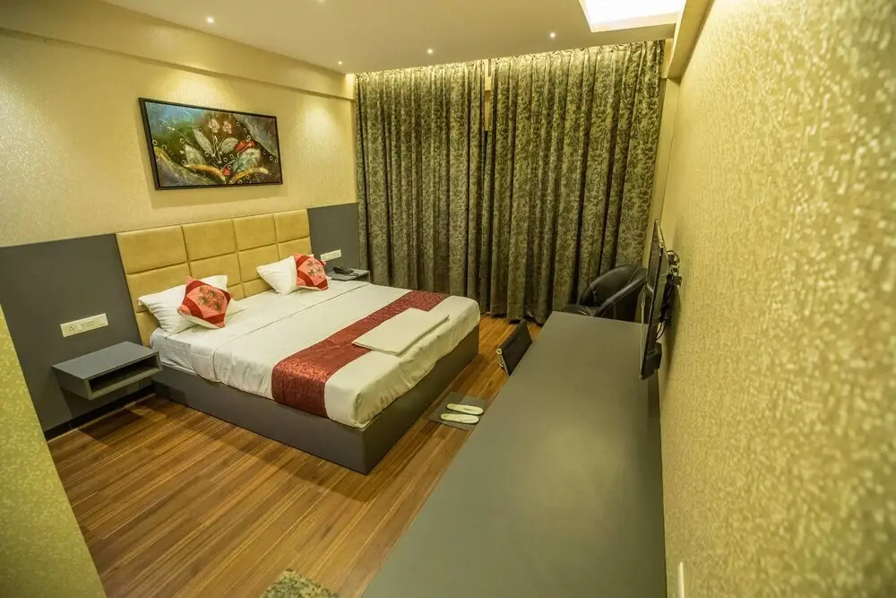 Grand Seasons -The Business Hotel