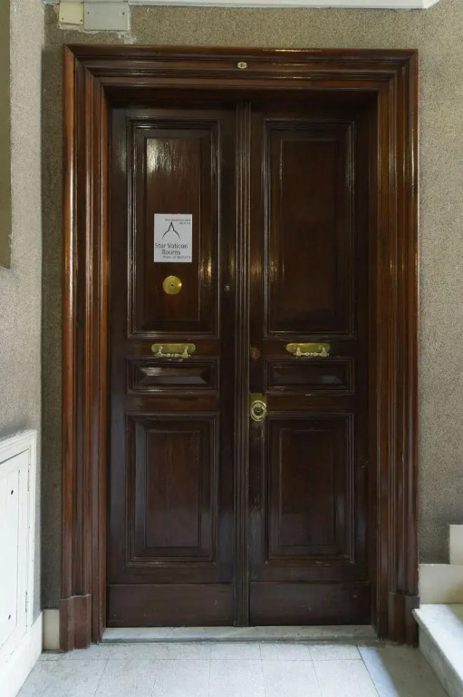 Star Vatican Rooms