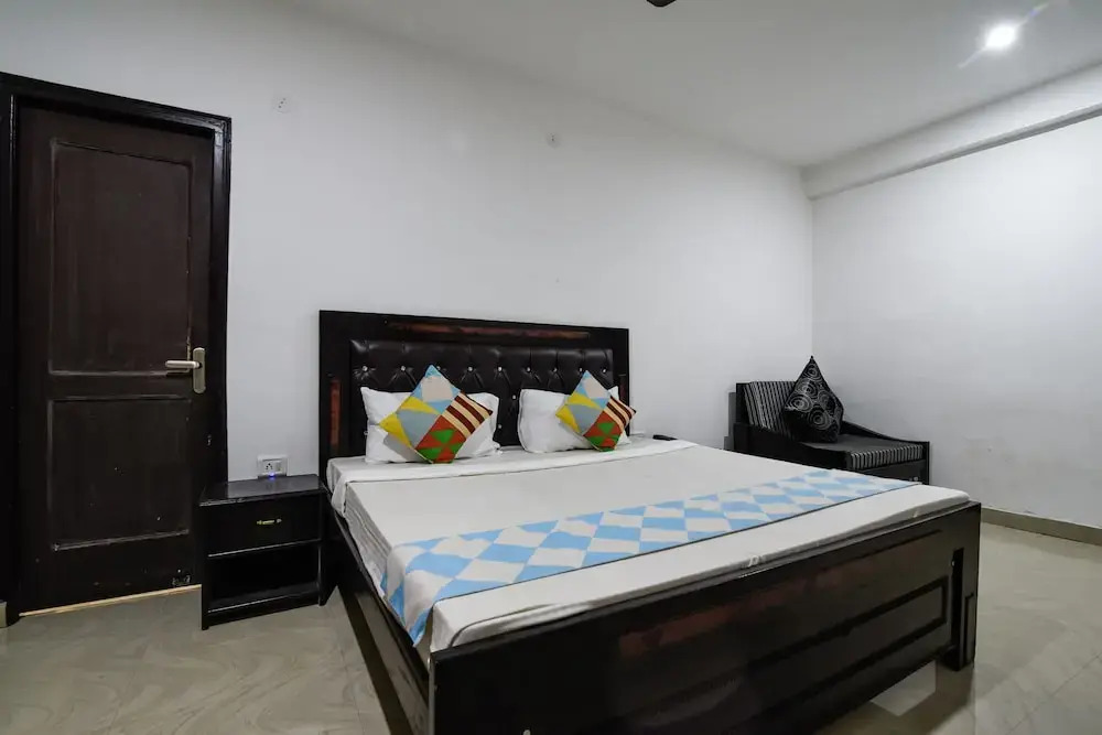 Oyo Home 18463 Modern Stay