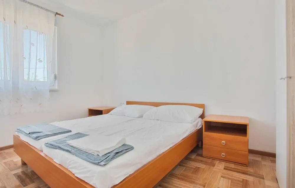 Beautiful Apartment in Vir With Wifi and 2 Bedrooms