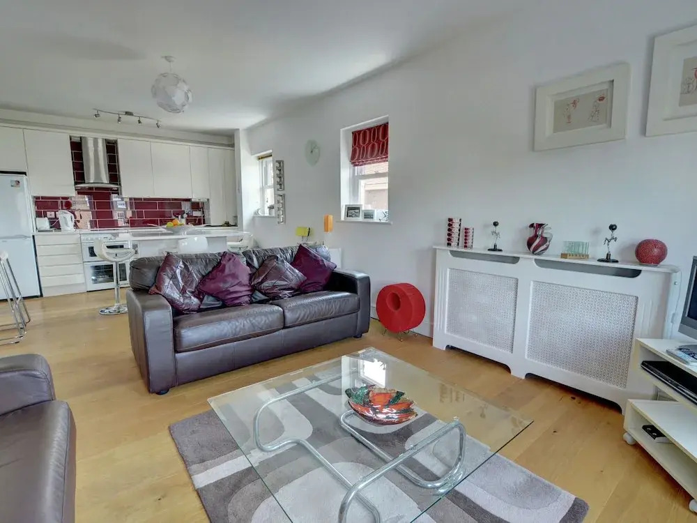 Modern Apartment in Deal Kent With Parking