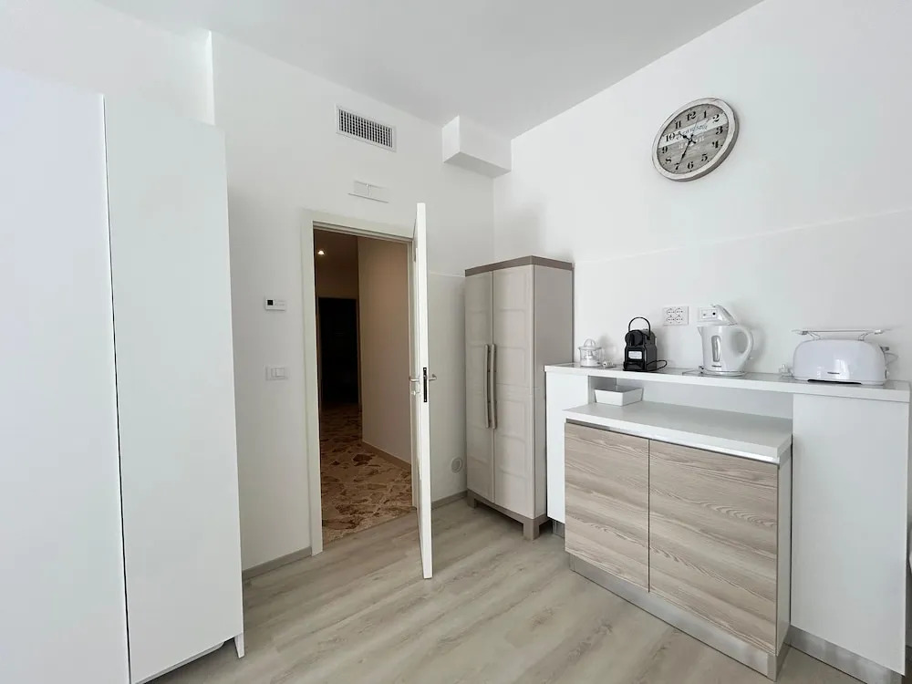 My50s in Monopoli With 4 Bedrooms and 2 Bathrooms