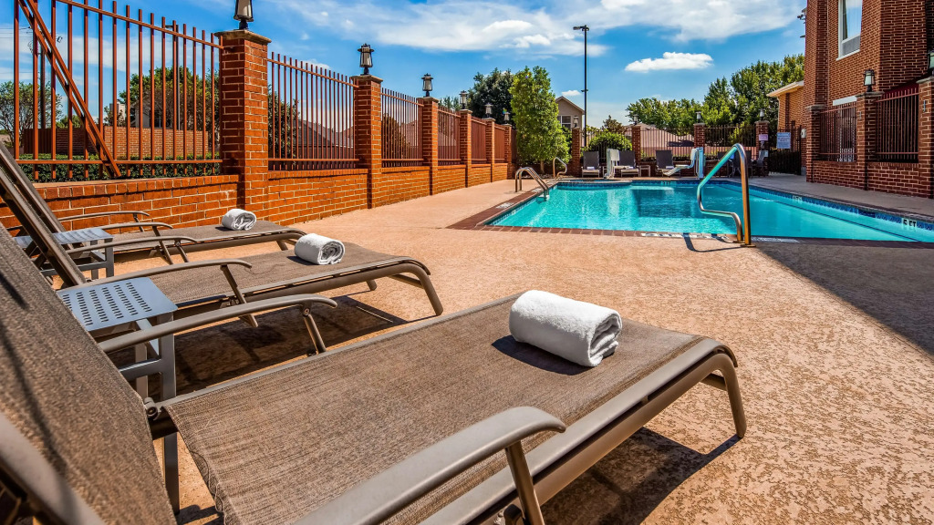Best Western Plus Duncanville Dallas