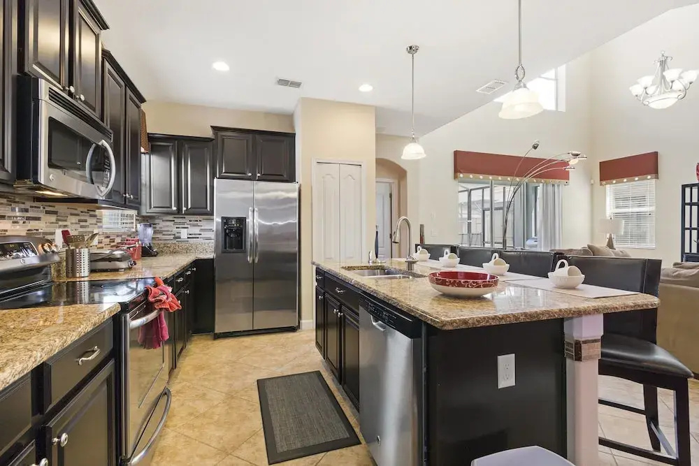 Paradise Palms - 2957 Beach Palm Avenue