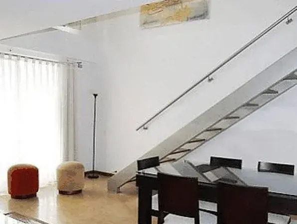 Travelers Orange Suites
