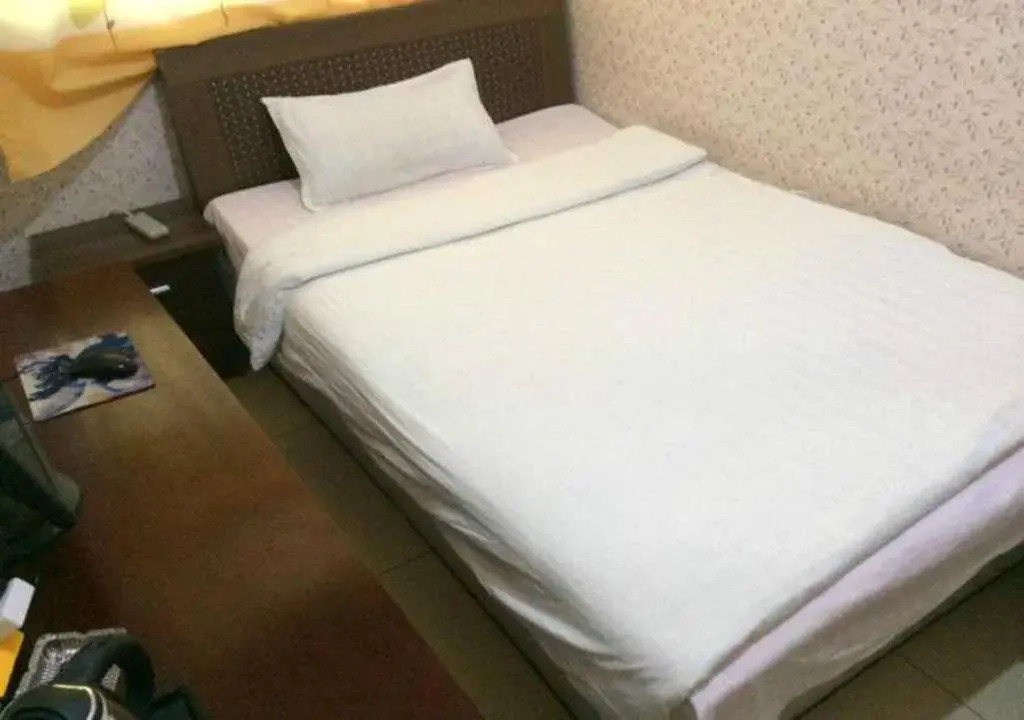 N9 Express Inn