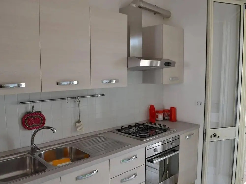 Cosy Apartment Near The Beach With Patio Balcony Pets Allowed Parking