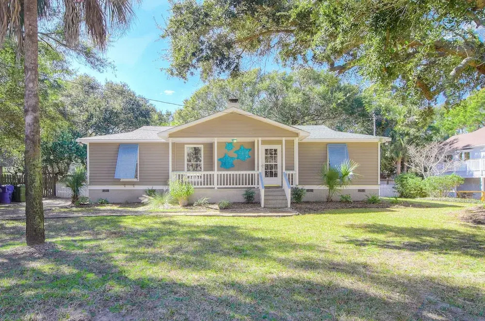 13 44th Ave. - 3 Br Home