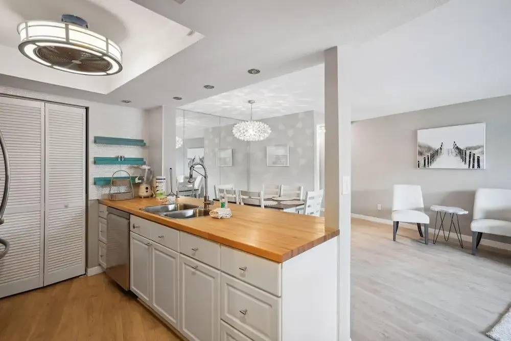 Lands End 1-306 Bay Front- Premier