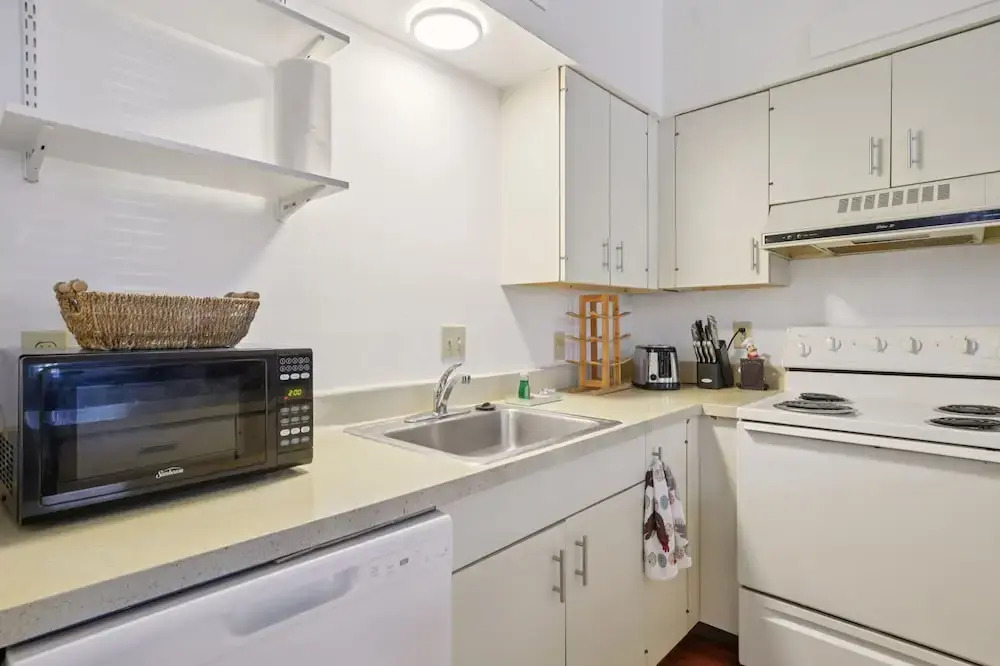 Charming Soulard Retreat With Historic Character 1 Bedroom Apts