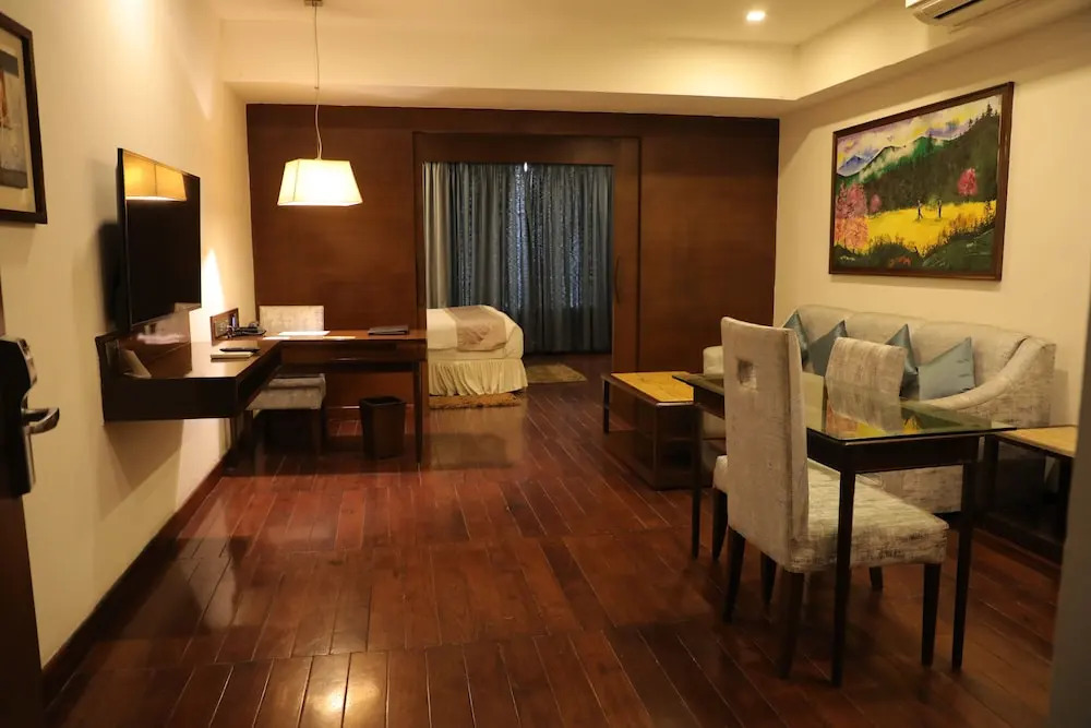The Alcor Hotel