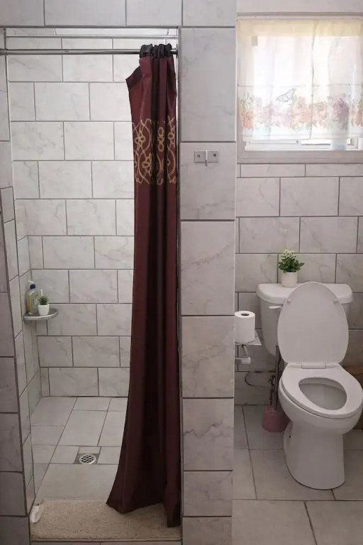Valencia's Guesthouse