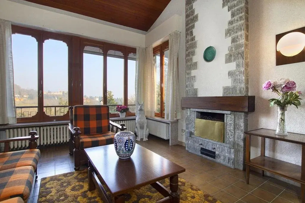 Villa Arona
