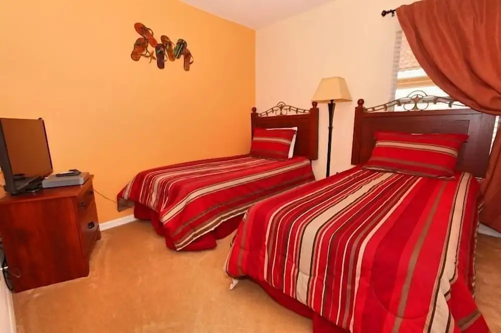 1112 SA Amazing 4 Bedrooms 3 Baths Near Disney