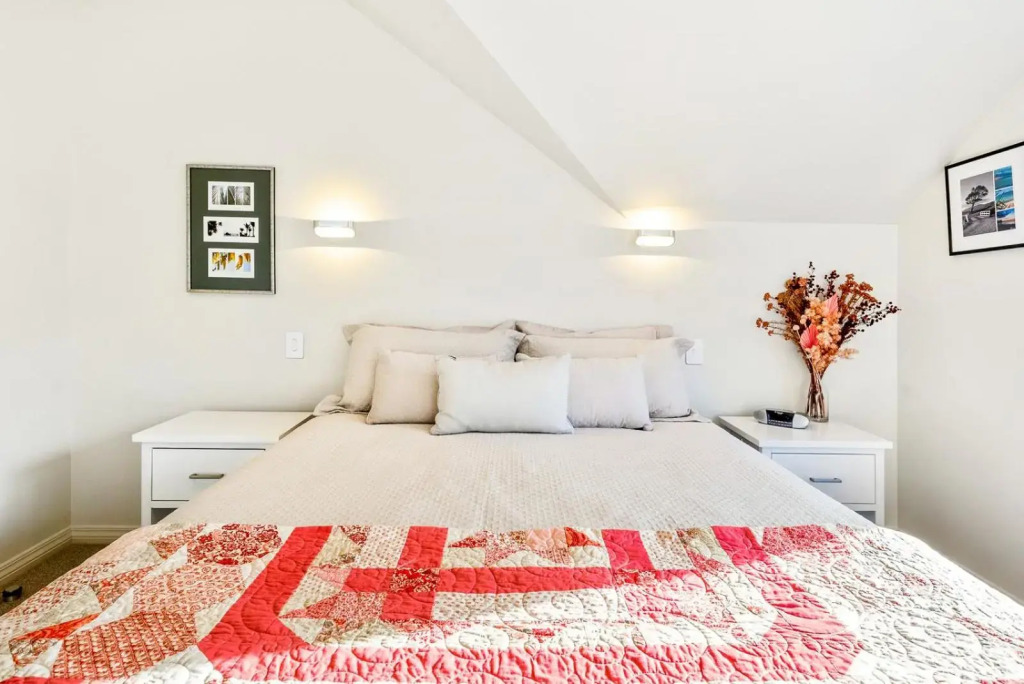 Slice of Paradise - Waikanae Self-Contained Holiday Unit