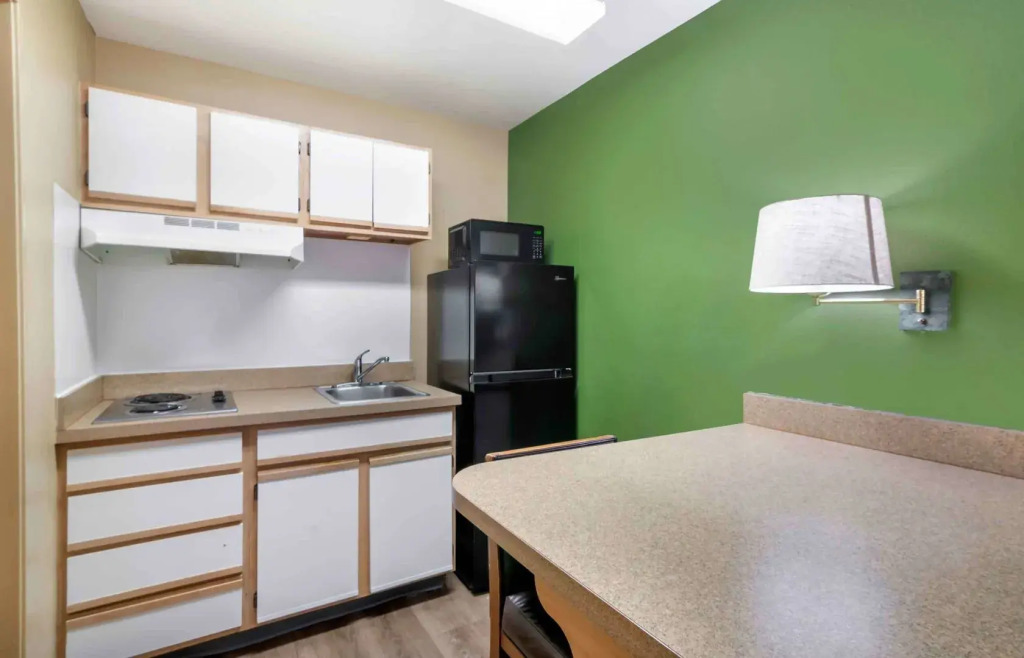 Extended Stay America Suites - Kansas City - Shawnee Mission