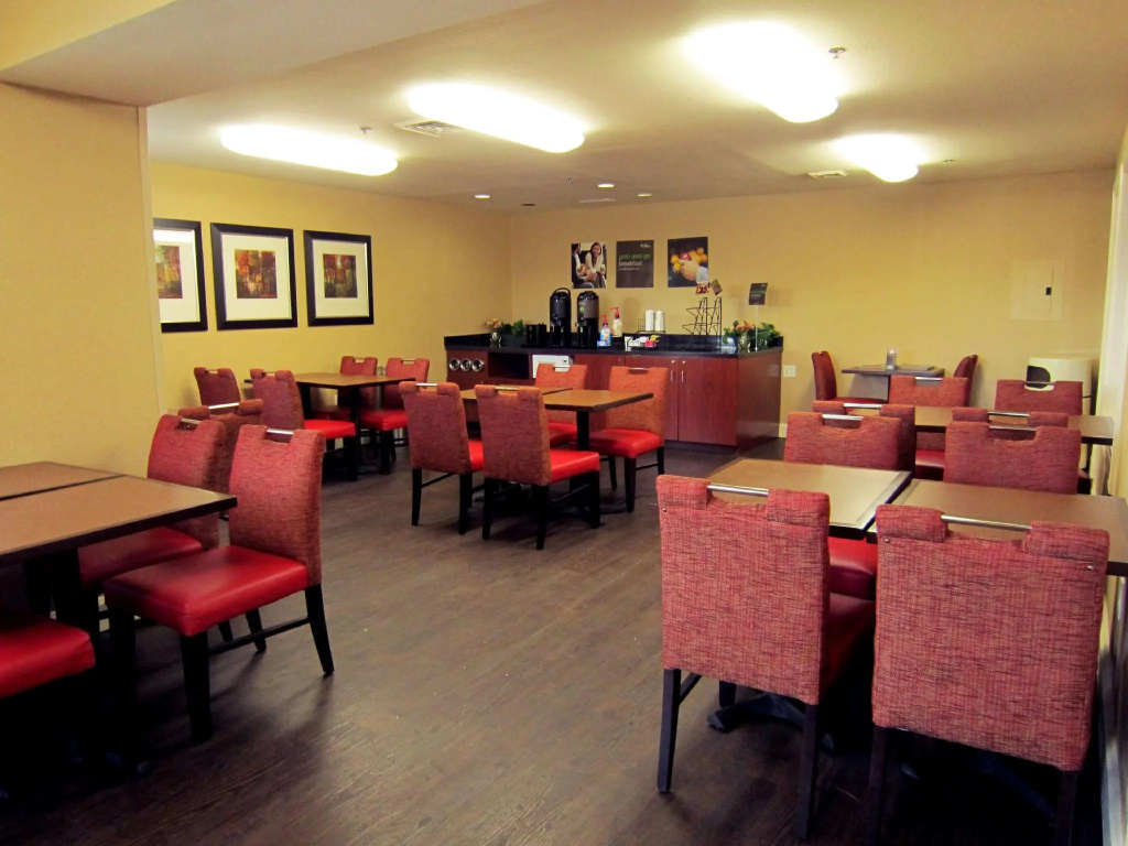 Extended Stay America Suites - Tampa - Airport - N. Westshore Blvd.
