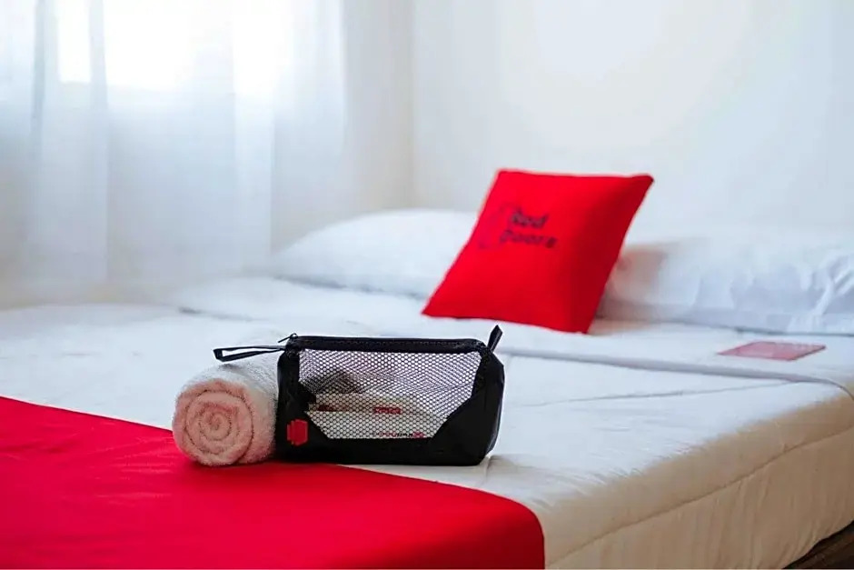RedDoorz near Taman Wisata Alam Punti Kayu Palembang 2