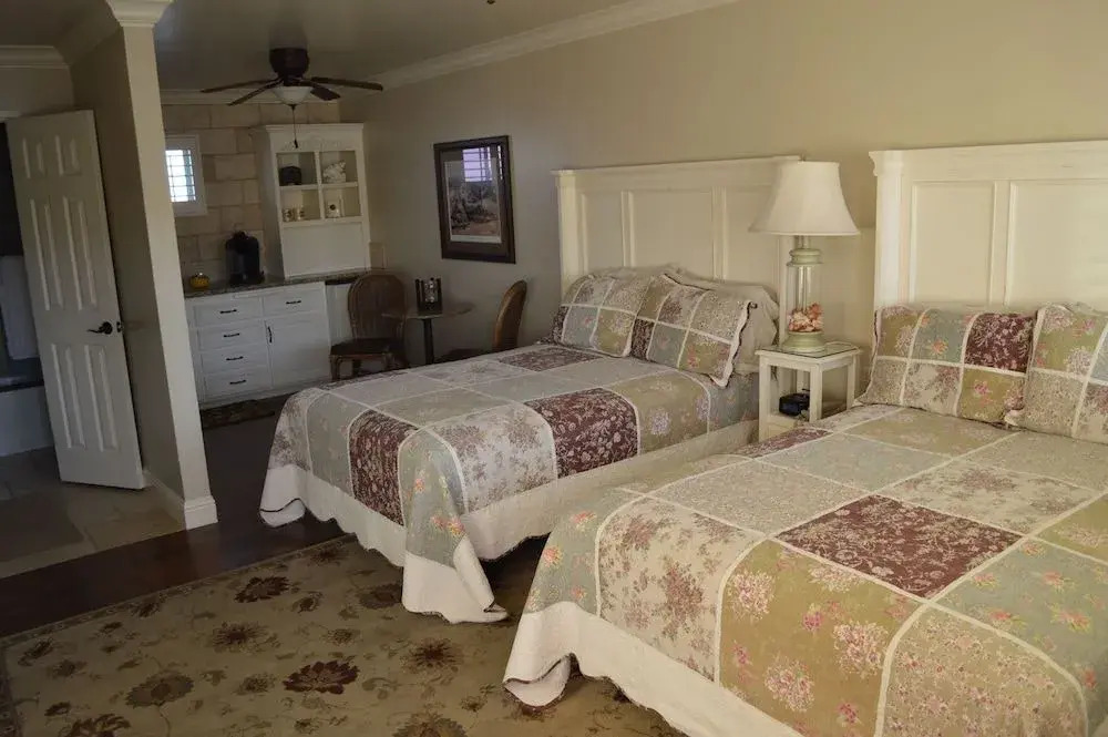 Beachcomber Inn