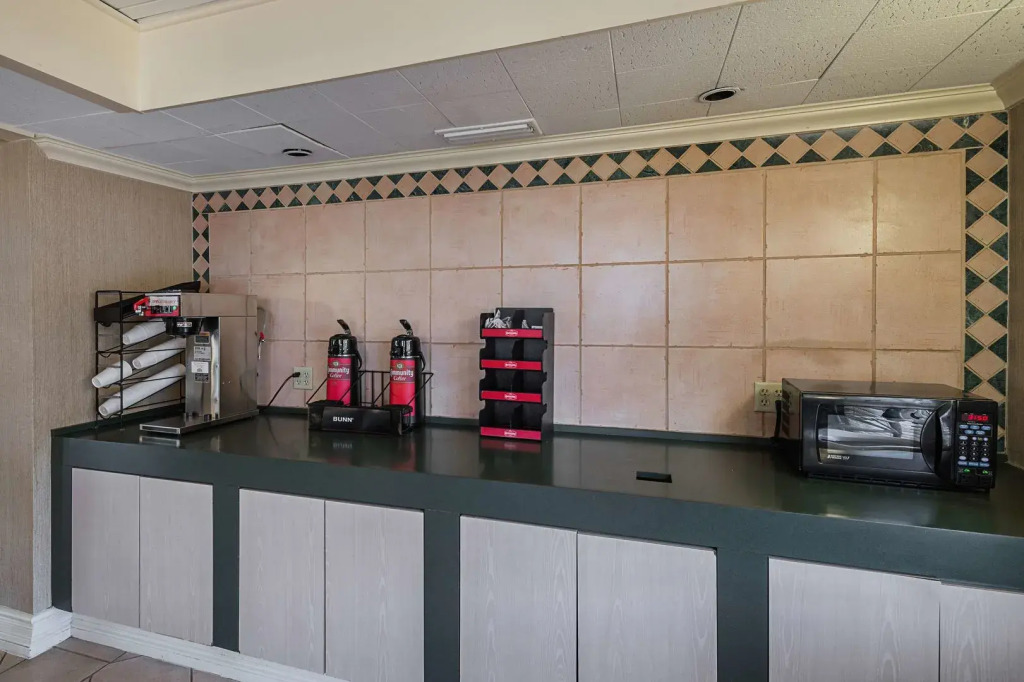 Motel 6-Grand Prairie, TX - Interstate 30