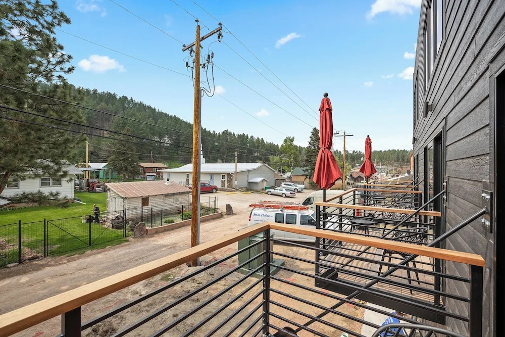 McGregor & Main - Luxury Lofts
