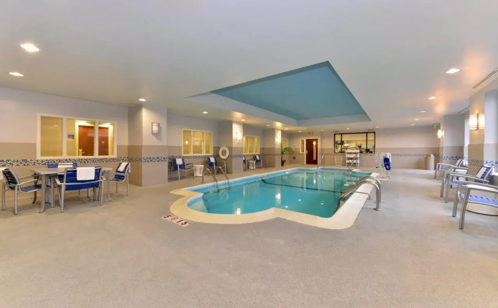 Holiday Inn Express & Suites Indianapolis Dtn-Conv Ctr Area by IHG
