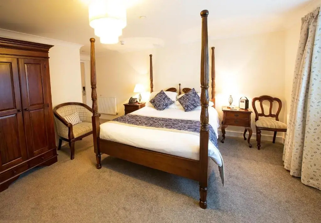 The Bishops Table Hotel