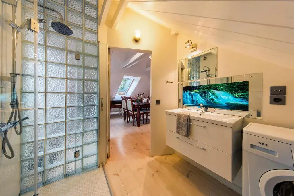 Apple 9 Apartment