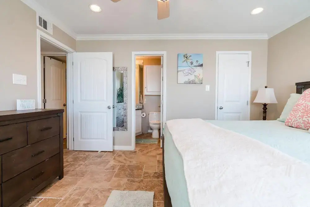 Seaside Treasure - 2 Br Apts