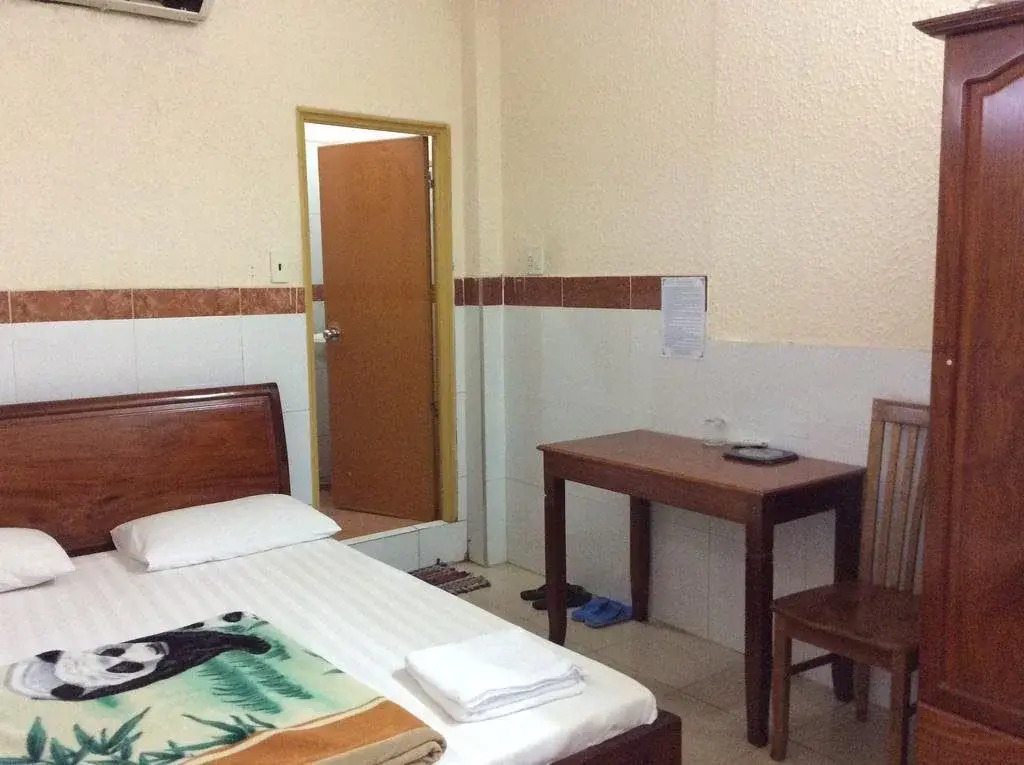 Hoan Cau Hotel