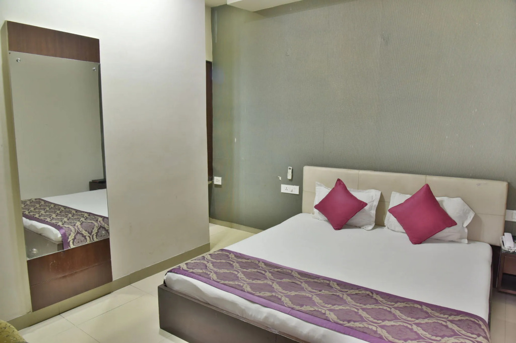 Jullundur Hotel