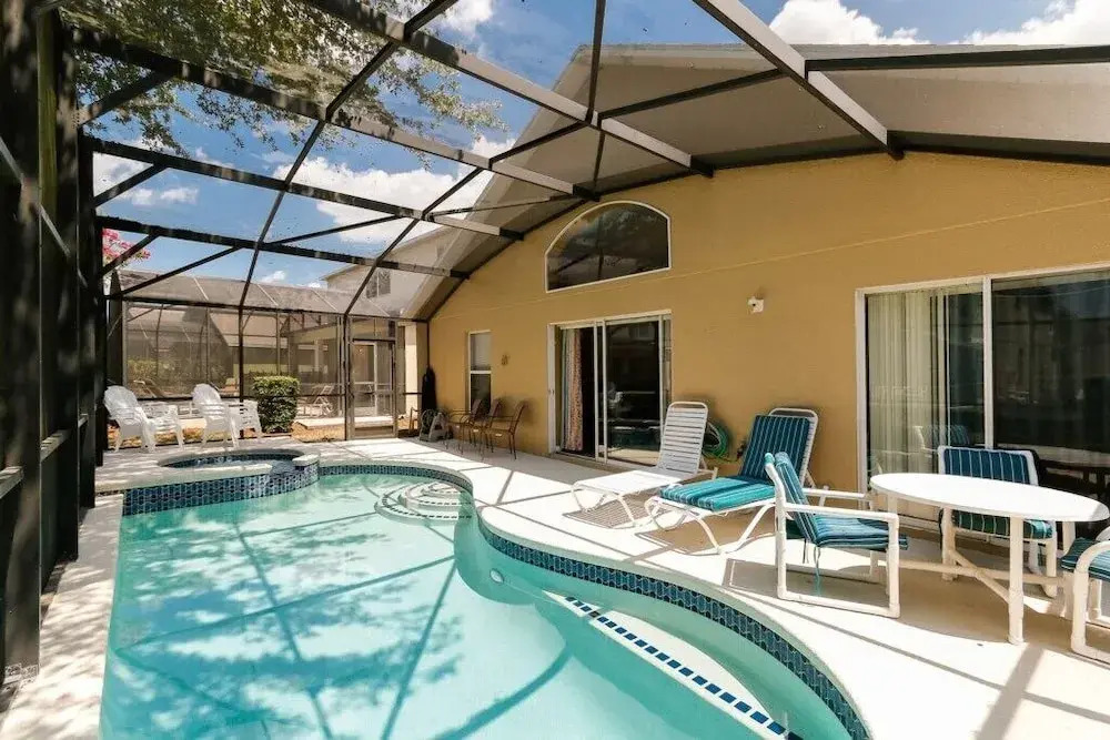 Enchanted Emerald 4 Bedroom Home by RedAwning