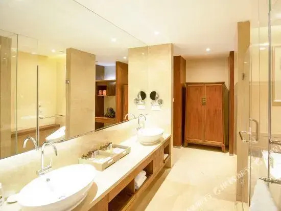 Mingyue Dongyi International Hotel