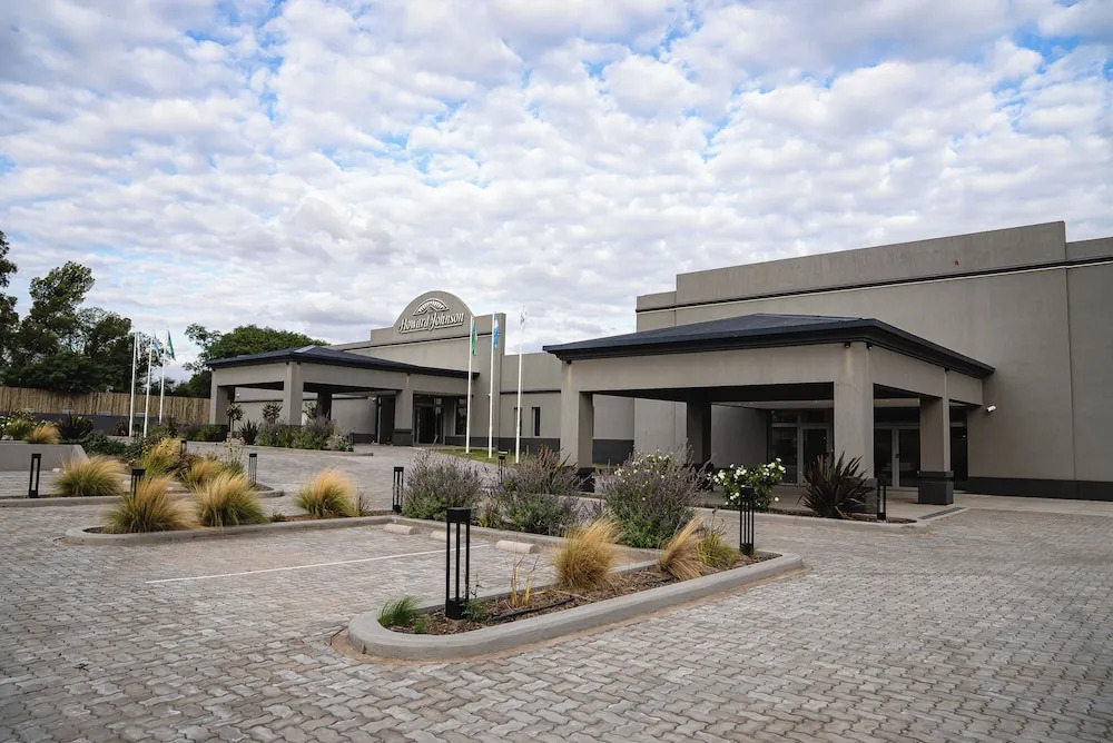 Howard Johnson Hotel, Spa & Convention Center Bahia Blanca