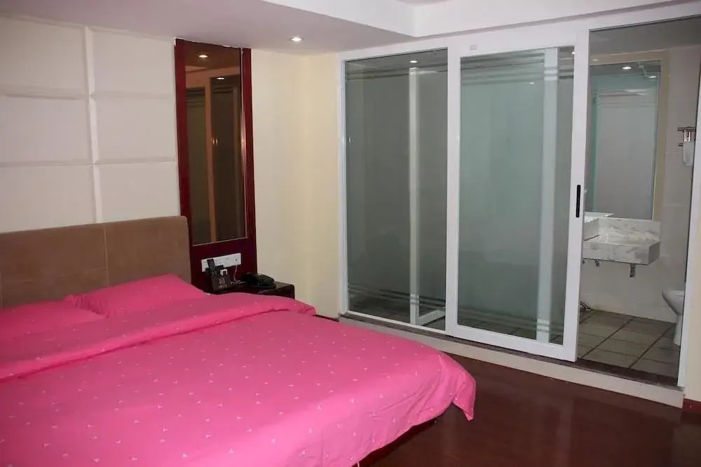 Hualv Hotel (Guangzhou Children's Hospital West Gate Subway Station Branch)