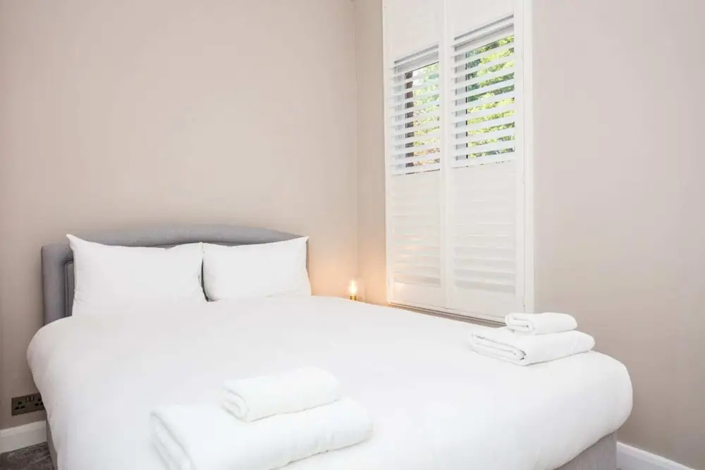 Bright, Vibrant 1 BD Apartment in Sth Hampstead