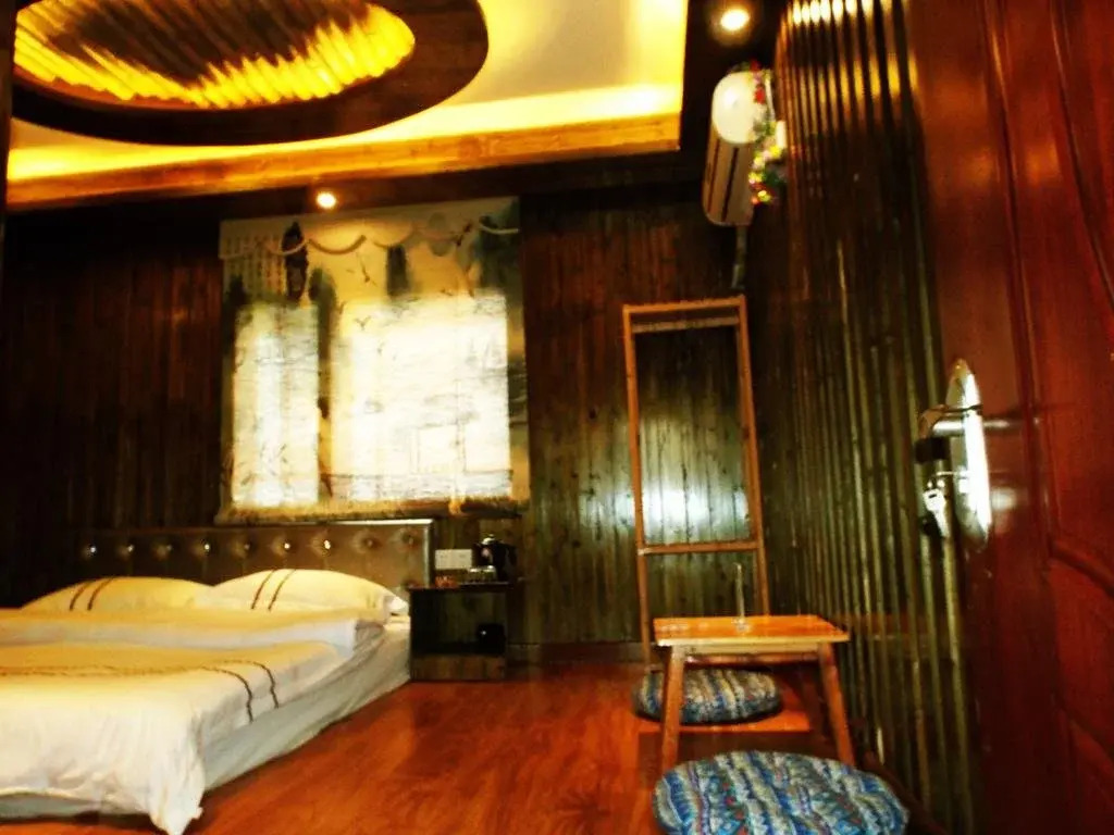 Narrow Alley Hostel