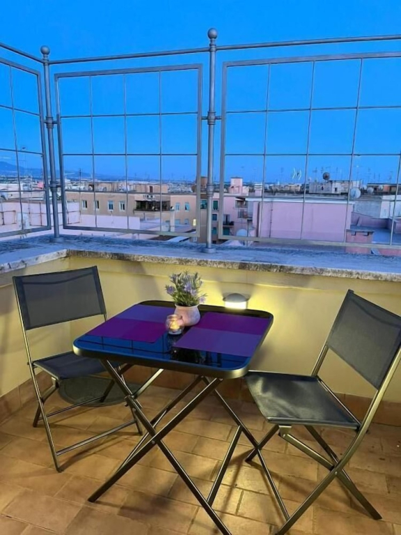 Cozy Penthouse with Terrace