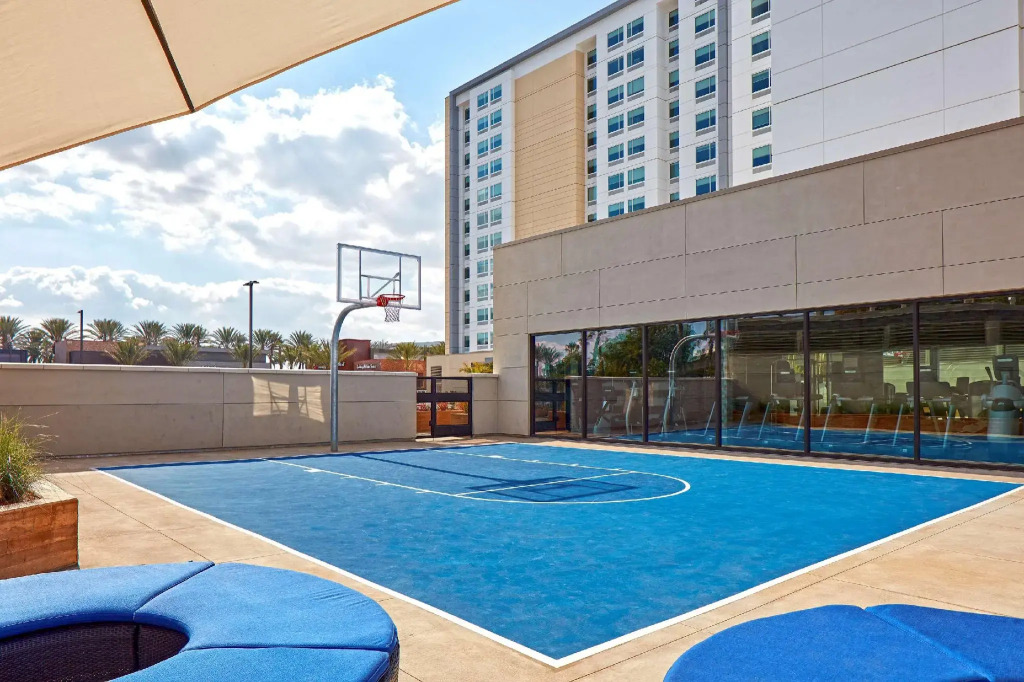 Anaheim Resort Suites