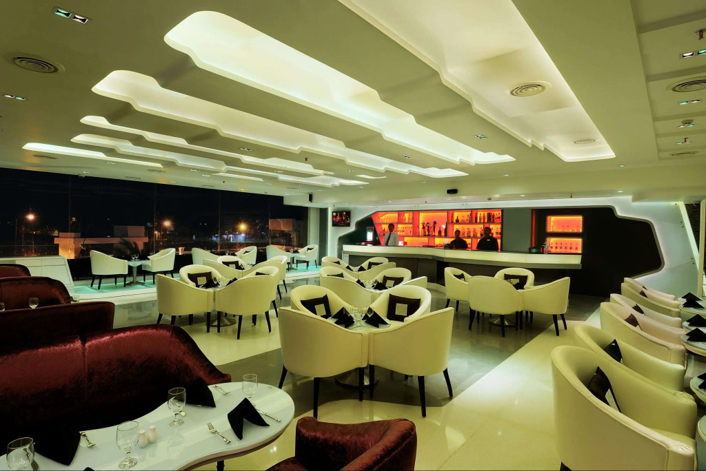 Express Inn The Business Luxury Hotel