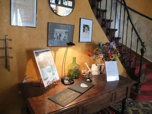 La Maison dAlienor Les Valmurs