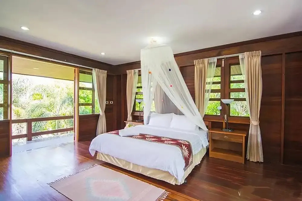 West Wonder Riverside Resort