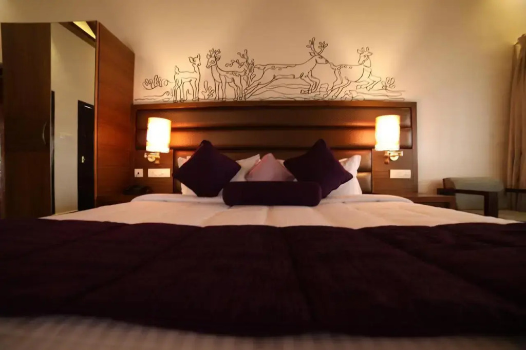 CONTOUR ISLAND RESORT & SPA , wayanad