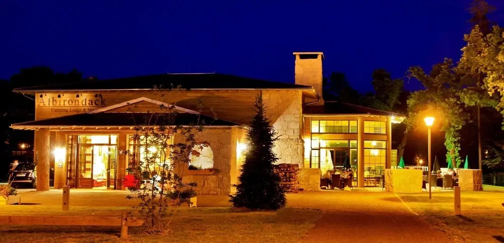 Albirondack Park Camping Lodge and Spa