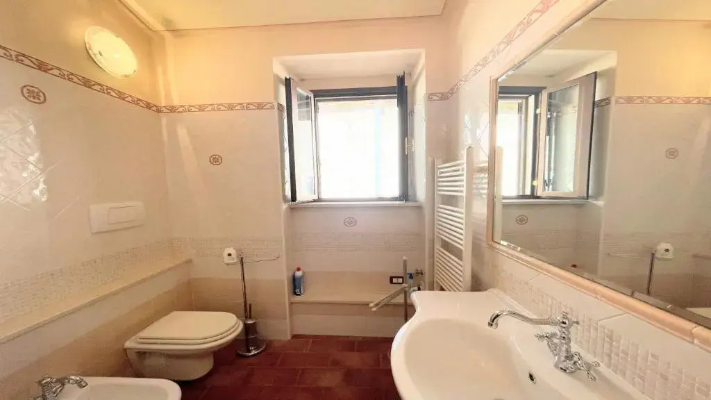 Spoleto Storico Spacious City House - car Unnecessary - Wifi - Sleeps 10